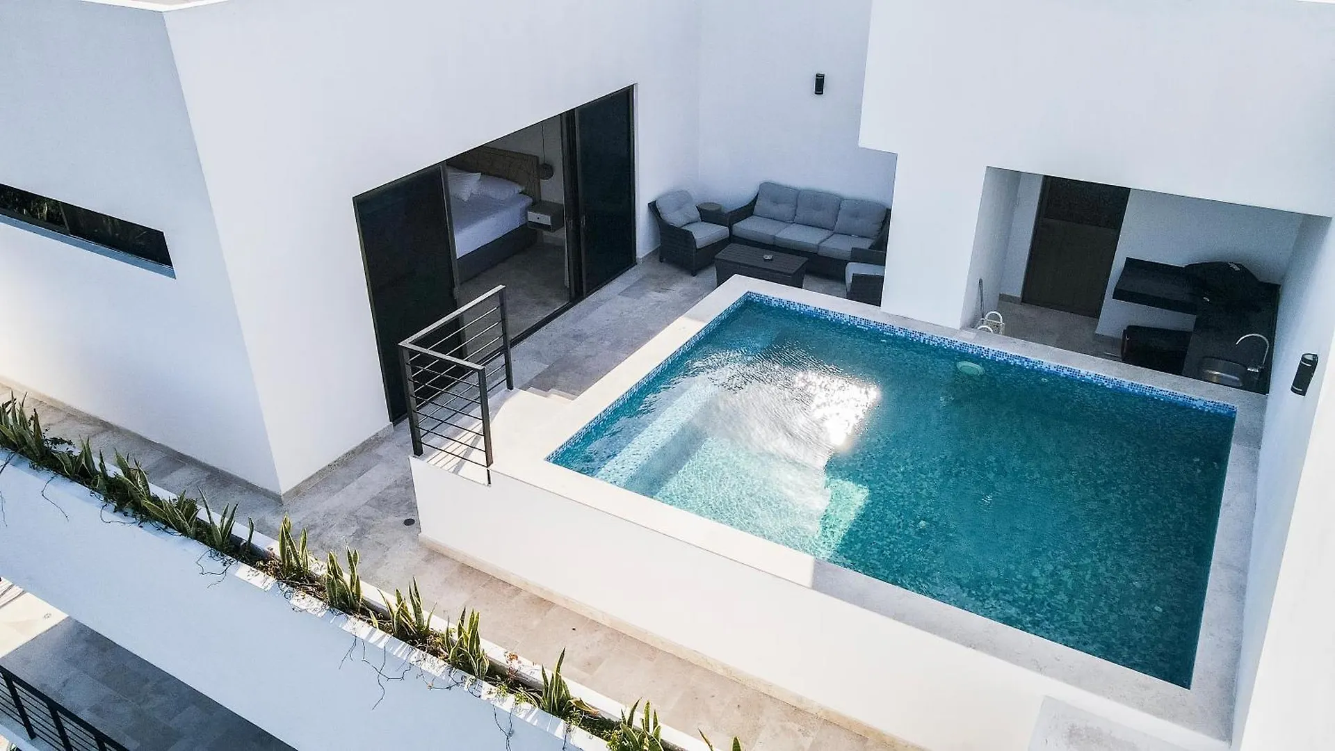 Luxe Penthouse With Rooftop Pool And Grill Tulum Mexico