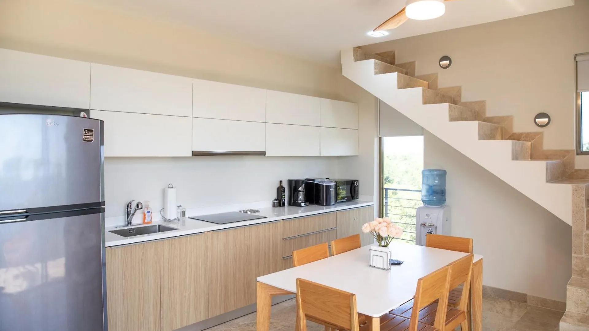 Luxe Penthouse With Rooftop Pool And Grill 툴룸 아파트