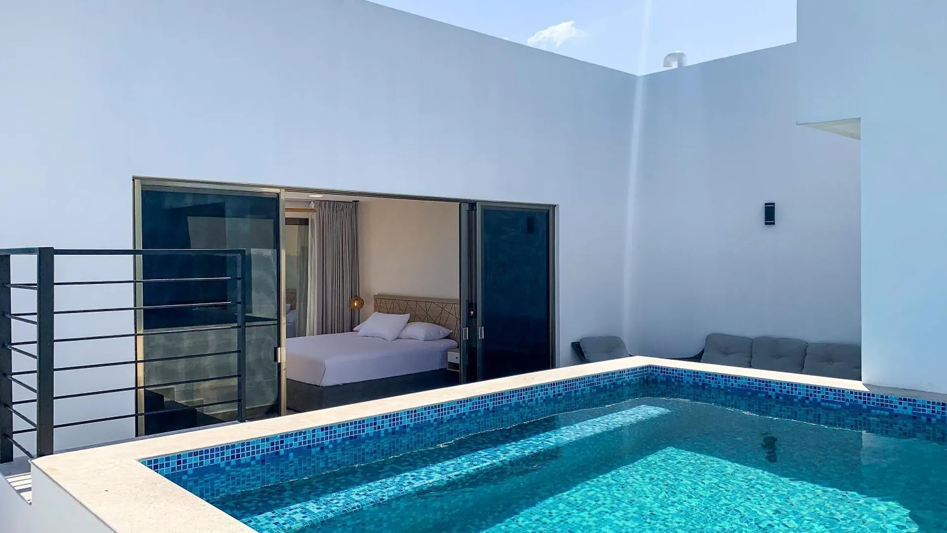 Luxe Penthouse With Rooftop Pool And Grill 툴룸 0*,  멕시코