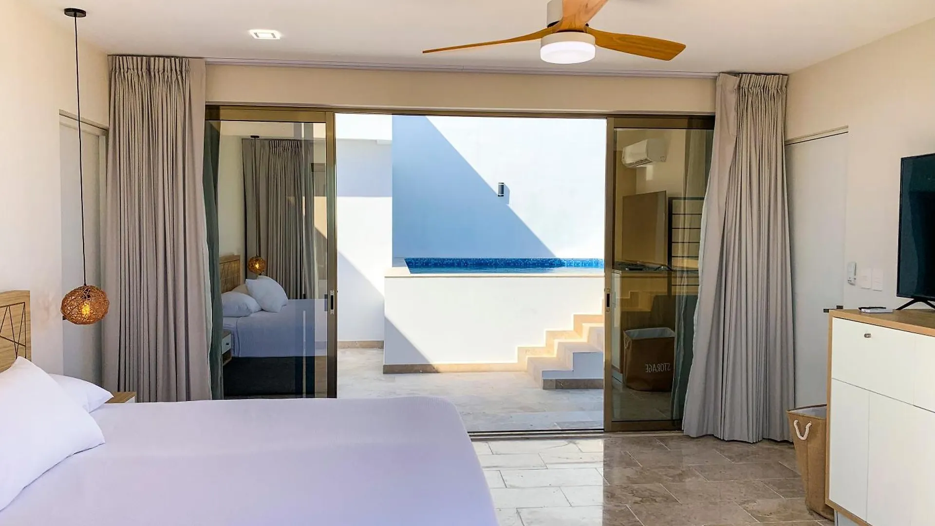 Luxe Penthouse With Rooftop Pool And Grill 툴룸 아파트