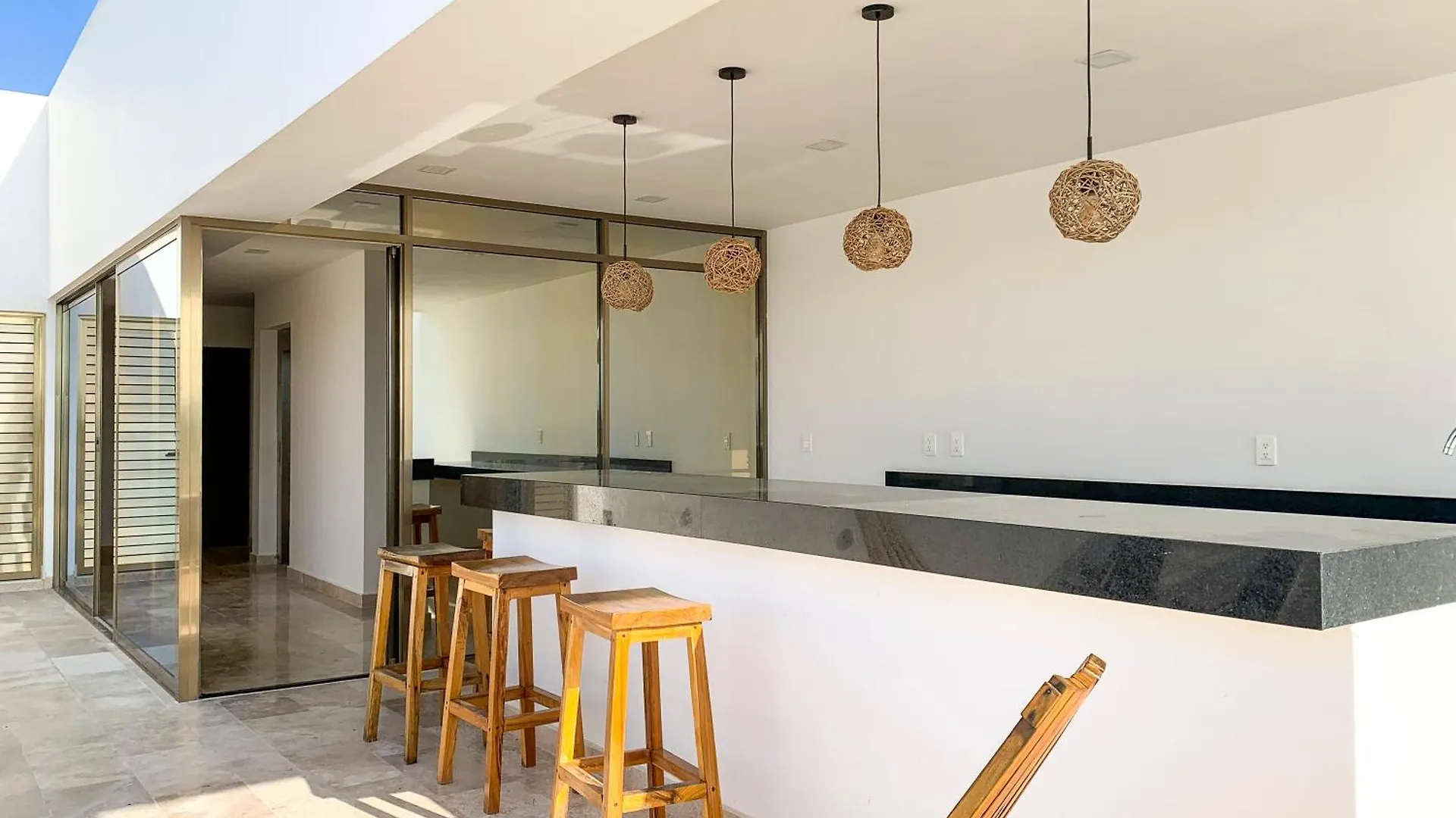 Luxe Penthouse With Rooftop Pool And Grill 툴룸